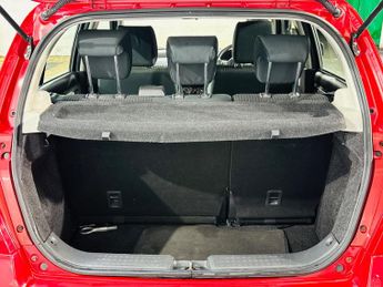 Suzuki Swift 1.5 GLX 5dr