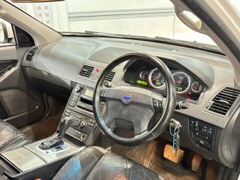 Volvo XC90 2.4 D5 SE Geartronic AWD 5dr