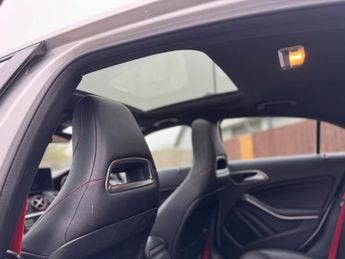 Mercedes-Benz A Class 2.0 A250 AMG (Premium) 7G-DCT 4MATIC Euro 6 (s/s) 5dr