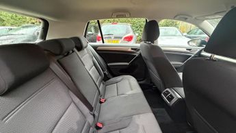 Volkswagen Golf 1.6 TDI BlueMotion Tech Match DSG Euro 5 (s/s) 5dr