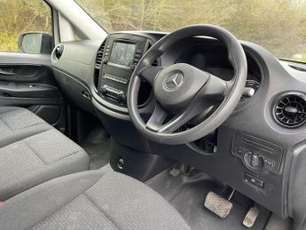 Mercedes-Benz eVito 114 e 41kWh Progressive Auto FWD L2 6dr (LWB)