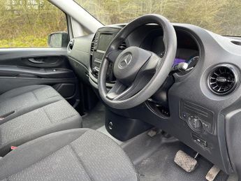 Mercedes-Benz eVito 114 e 41kWh Progressive Auto FWD L2 6dr (LWB)