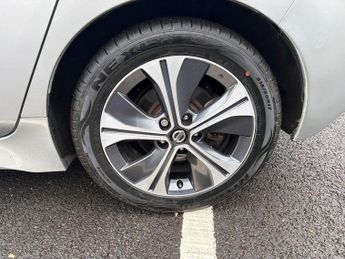 Nissan Leaf 40kWh Tekna Auto 5dr