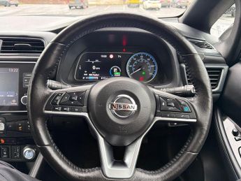 Nissan Leaf 40kWh Tekna Auto 5dr