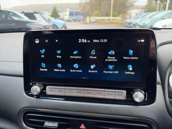 Hyundai Kona 64kWh Premium SUV 5dr Electric Auto (10.5kW Charger) (204 ps)