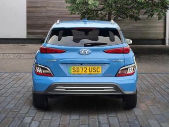Hyundai Kona 64kWh Premium SUV 5dr Electric Auto (10.5kW Charger) (204 ps)