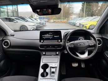 Hyundai Kona 64kWh Premium SUV 5dr Electric Auto (10.5kW Charger) (204 ps)