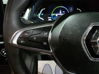 Renault Captur 1.6 E-TECH techno Auto Euro 6 (s/s) 5dr