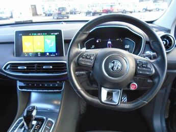 MG MG HS 1.5 T-GDI Exclusive DCT Euro 6 (s/s) 5dr