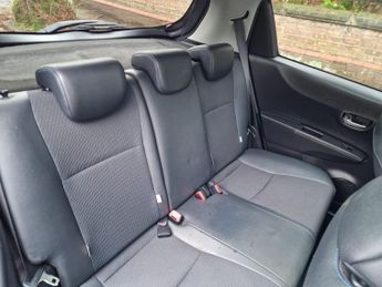 Toyota Yaris 1.5 VVT-h Trend CVT Euro 5 5dr