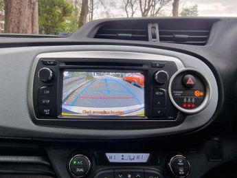 Toyota Yaris 1.5 VVT-h Trend CVT Euro 5 5dr