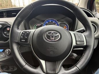 Toyota Yaris 1.5 VVT-h Icon E-CVT Euro 6 5dr