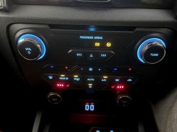 Ford Ranger 2.0 EcoBlue Wildtrak Pickup Double Cab 4dr Diesel Auto 4WD Euro 