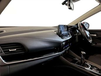 Nissan Qashqai 1.3 DIG-T MHEV N-Connecta SUV 5dr Petrol Hybrid Manual Euro 6 (s