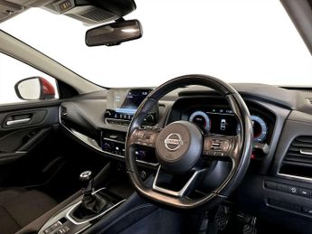 Nissan Qashqai 1.3 DIG-T MHEV N-Connecta SUV 5dr Petrol Hybrid Manual Euro 6 (s