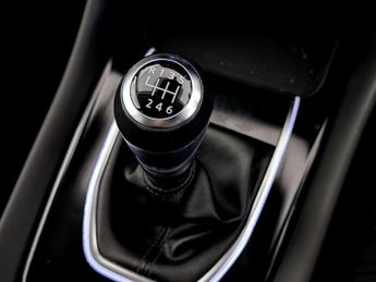 Nissan Qashqai 1.3 DIG-T MHEV N-Connecta SUV 5dr Petrol Hybrid Manual Euro 6 (s