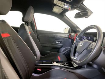 Vauxhall Mokka Electric 50kWh SRi Nav Premium SUV 5dr Electric Auto (136 ps)