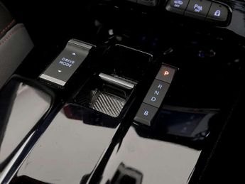 Vauxhall Mokka Electric 50kWh SRi Nav Premium SUV 5dr Electric Auto (136 ps)