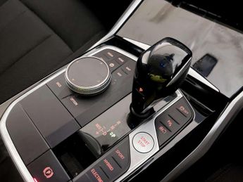 BMW 3 Series 2.0 330e 12kWh SE Pro Touring 5dr Petrol Plug-in Hybrid Auto Eur