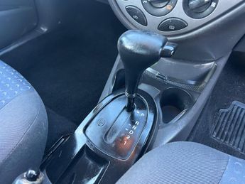 Ford Focus 1.6i 16v Zetec 5dr