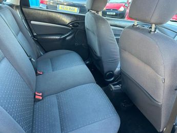 Ford Focus 1.6i 16v Zetec 5dr