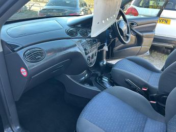 Ford Focus 1.6i 16v Zetec 5dr