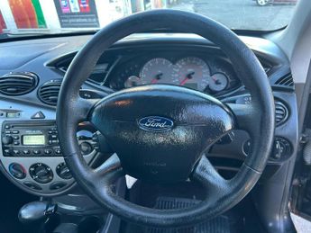 Ford Focus 1.6i 16v Zetec 5dr
