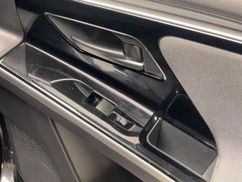 Toyota bZ4X 71.4kWh Pure Auto 5dr (11kW OBC)