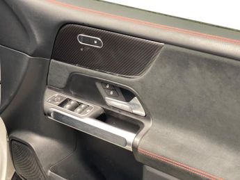 Mercedes-Benz GLB 1.3 GLB200 AMG Line 7G-DCT Euro 6 (s/s) 5dr