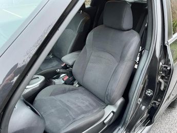 Nissan Juke 1.6 N-Connecta XTRON Euro 6 5dr