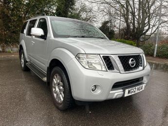 Nissan Pathfinder 2.5 dCi Tekna 4WD Euro 5 5dr