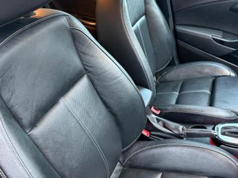 Vauxhall Astra 1.6 16V Elite Sports Tourer Auto Euro 5 5dr