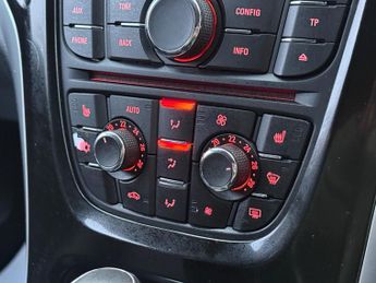 Vauxhall Astra 1.6 16V Elite Sports Tourer Auto Euro 5 5dr