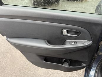 Kia Carens 1.7 CRDi 2 DCT Euro 6 (s/s) 5dr