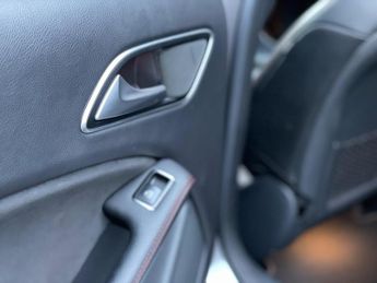 Mercedes-Benz GLA 2.1 GLA220d AMG Line (Premium Plus) 7G-DCT 4MATIC Euro 6 (s/s) 5