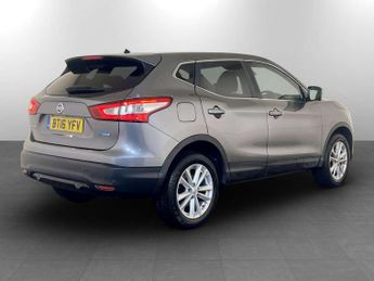 Nissan Qashqai 1.5 dCi N-Connecta SUV 5dr Diesel Manual 2WD Euro 6 (s/s) (110 p