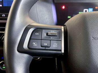 Citroen e-C4 50kWh Shine Hatchback 5dr Electric Auto (136 ps)