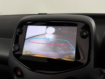 Toyota AYGO 1.0 VVT-i x-trend x-shift Euro 6 5dr (Safety Sense)