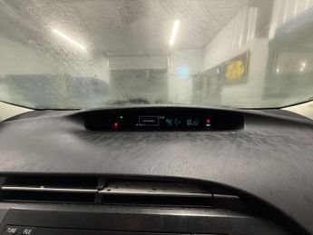 Toyota Prius 1.8 VVT-h T Spirit CVT Euro 5 (s/s) 5dr