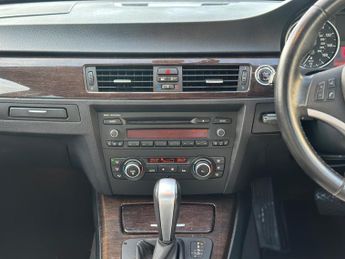 BMW 3 Series 2.0 318d Exclusive Edition Steptronic Euro 5 4dr