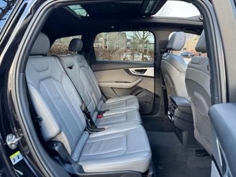 Audi Q7 3.0 TDI V6 S line Tiptronic quattro Euro 6 (s/s) 5dr