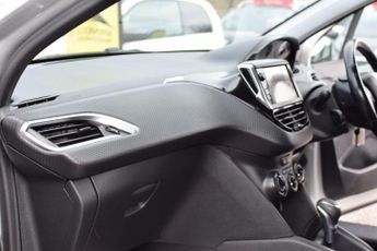 Peugeot 208 1.2 PureTech Allure EAT Euro 6 (s/s) 5dr