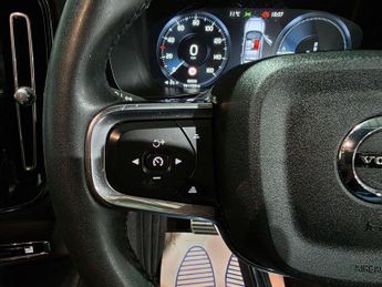 Volvo XC40 1.5h T5 Twin Engine Recharge 10.7kWh R-Design Auto Euro 6 (s/s) 