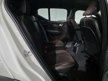 Volvo XC40 1.5h T5 Twin Engine Recharge 10.7kWh R-Design Auto Euro 6 (s/s) 
