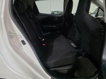 Toyota Yaris 1.5 VVT-h Icon Hatchback 5dr Petrol Hybrid E-CVT Euro 6 (s/s) (1