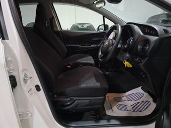 Toyota Yaris 1.5 VVT-h Icon Hatchback 5dr Petrol Hybrid E-CVT Euro 6 (s/s) (1