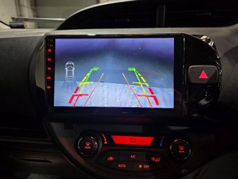 Toyota Yaris 1.5 VVT-h Icon Hatchback 5dr Petrol Hybrid E-CVT Euro 6 (s/s) (1