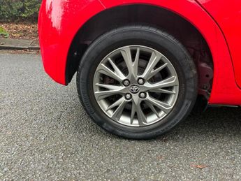 Toyota Yaris 1.5 VVT-h Icon E-CVT Euro 6 (s/s) 5dr