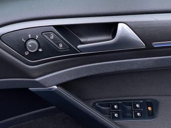 Volkswagen Golf 1.4 TSI 8.7kWh GTE DSG Euro 6 (s/s) 5dr