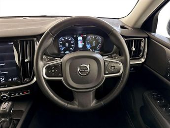 Volvo V60 2.0 T4 Momentum Plus Estate 5dr Petrol Auto Euro 6 (s/s) (190 ps